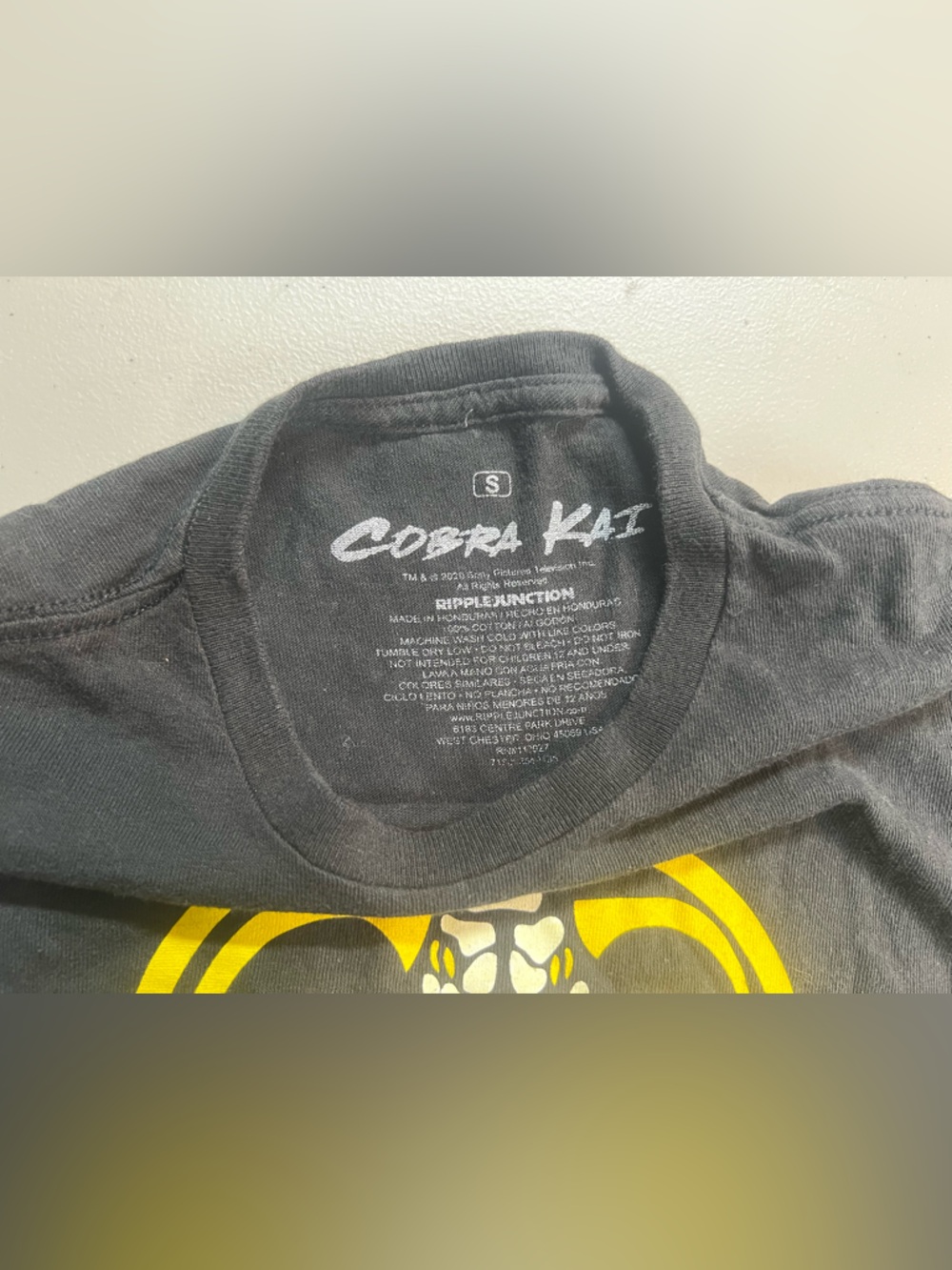 Cobra Kai T-Shirt Women’s Small Black Graphic Snake Logo Tee Y2K ripple junction - Picture 3 of 5